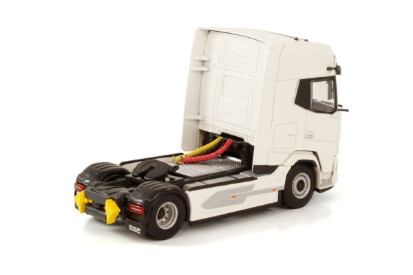 DAF XG+ 4x2 - Image 2