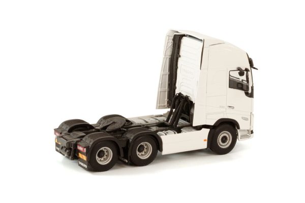 Volvo FH5 Globetrotter XL 6x2 tag axle - Image 2